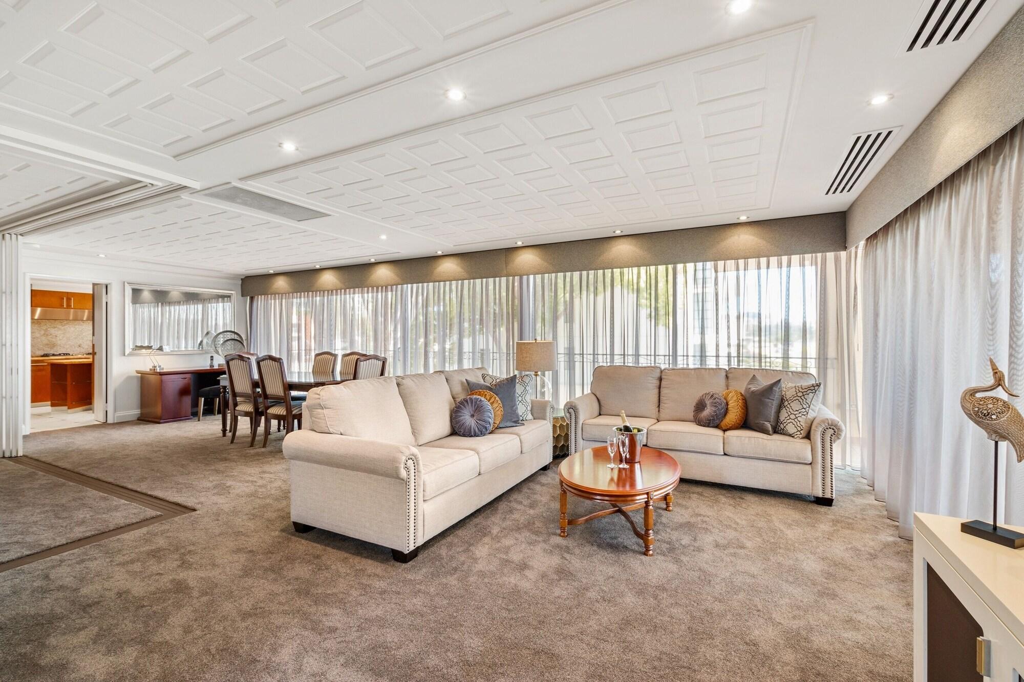 The Peninsula Riverside Serviced Apartments Перт Экстерьер фото