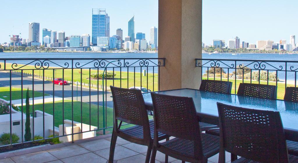 The Peninsula Riverside Serviced Apartments Перт Номер фото